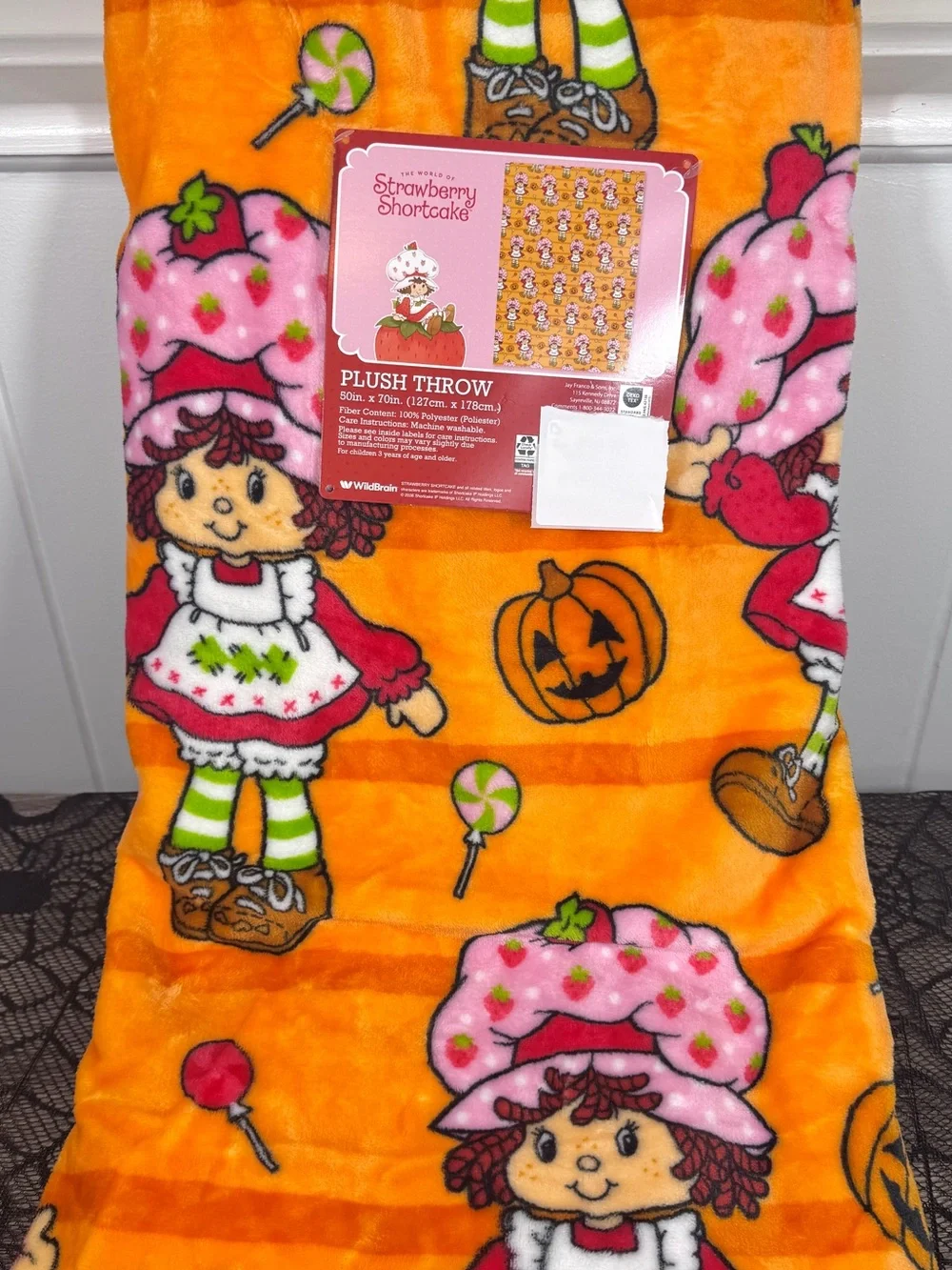 NEW Strawberry Shortcake Halloween Blanket 50x70